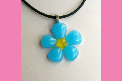 picture of blue flower necklace charm